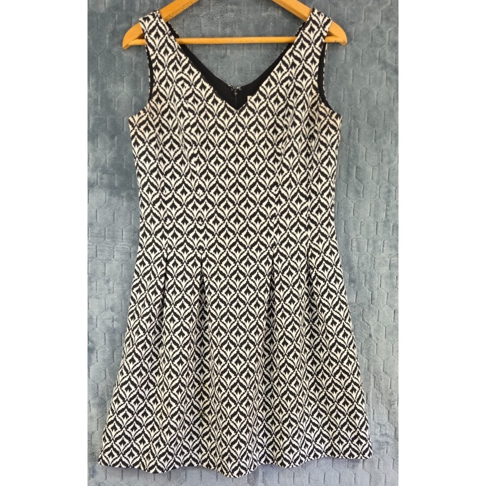 New York & Company Geometric‎ Pattern A-Line Dress Size 6
